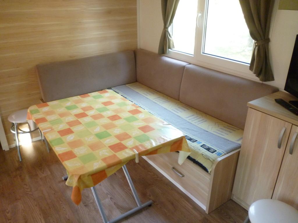 סלינה Campsite Pisak - Mobile Homes By The Sea מראה חיצוני תמונה